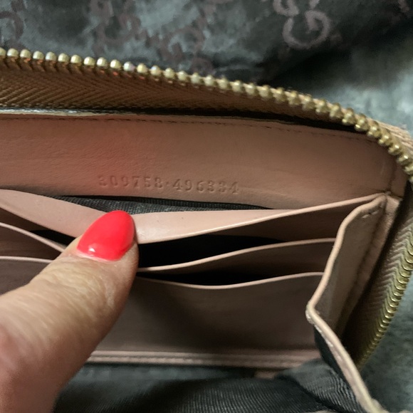 Gucci Micro Microguccissima Belt Zip Around Patent Leather Wallet - Picture 7 of 7